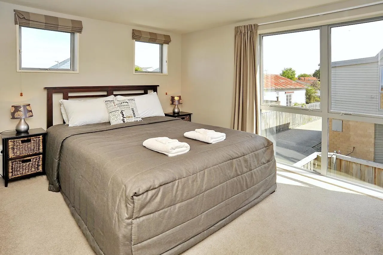 Regents Villas - Christchurch Holiday Homes