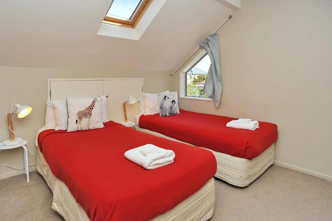 Regents Villas - Christchurch Holiday Homes