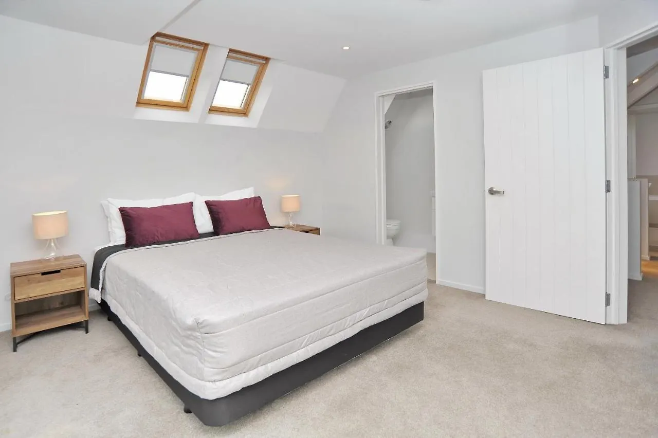 Regents Villas - Christchurch Holiday Homes