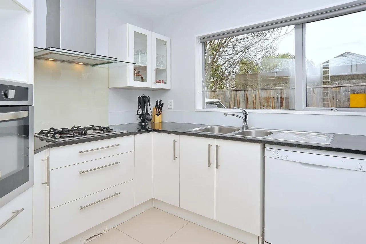 Regents Villas - Christchurch Holiday Homes